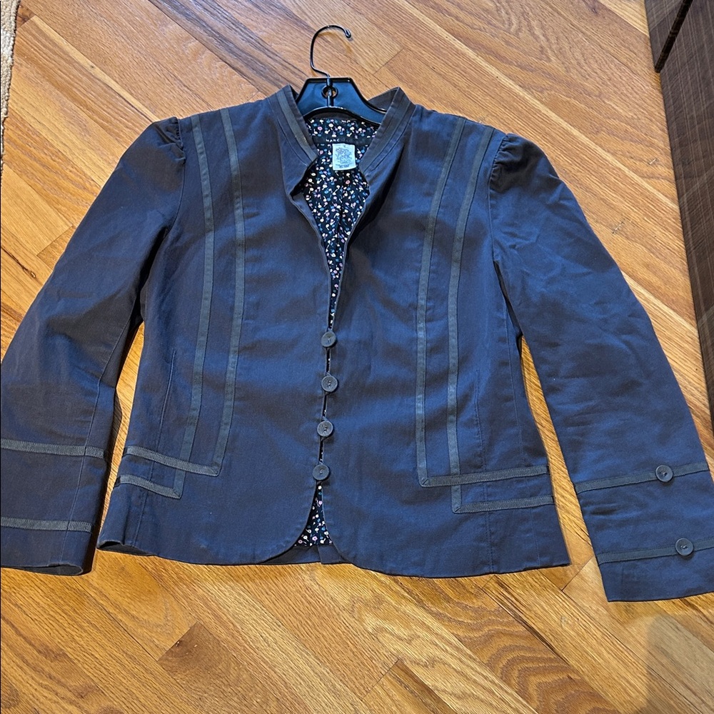 Marc Jacob’s Women's blue gray cotton blazer with beautiful details. EUC.